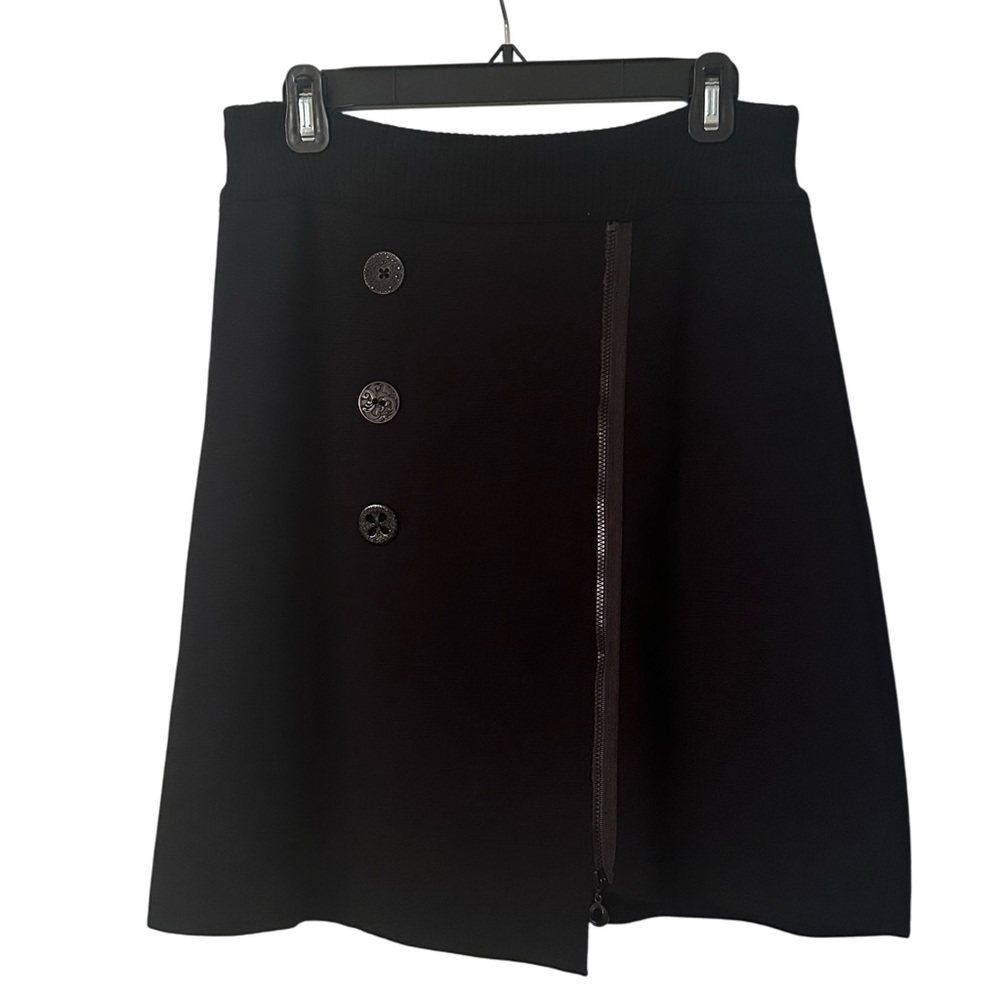 NWT Optimum black wool skirt with cool buttons and zipper - size M